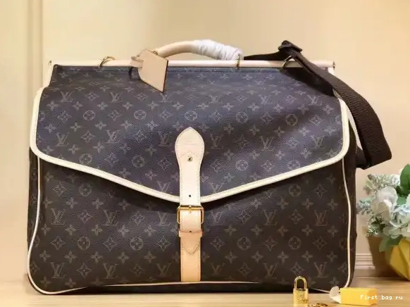 First bag ru LOUIS HUNTING BAG VUITTON 0522